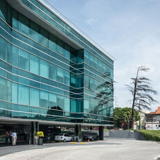 edificio vidriado, portada edificios de oficina