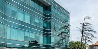 edificio vidriado, portada edificios de oficina